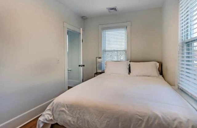 Downtown Mystic, Private Luxury 2BR w Free Parking