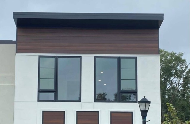 Downtown Park Circle Modern