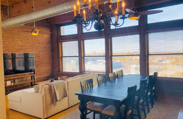 Downtown + Parking + 2 Beds/2Bath