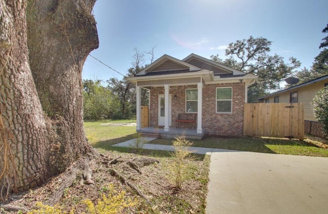 Downtown Pensacola Vacation Rental with Yard!