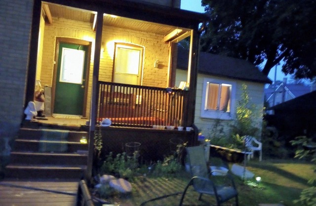 Downtown Peterborough property, lake view; walk to cafes, pubs theatre & beaches