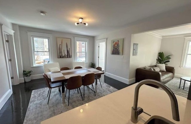 Downtown Salem Chic - 3 Bedroom w/ Parking