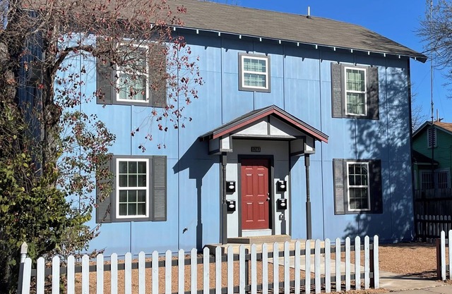 Downtown San Antonio/Highland Park, Cozy 1 bedroom, Wifi, AC, washer/dryer, 101