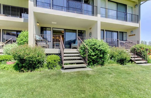 Downtown Sandpoint Lakeside Condo