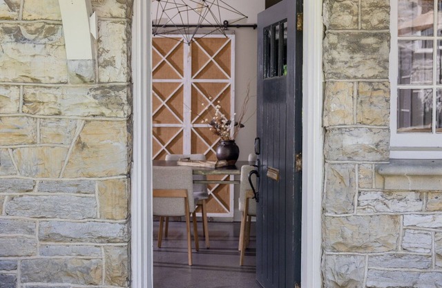 Downtown State College! Carriage House at Woodruff Highlands House