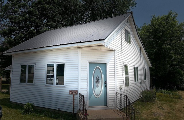 Downtown Townsend-Easy Access to all Amenities/Trails. Truck & Trailer Parking