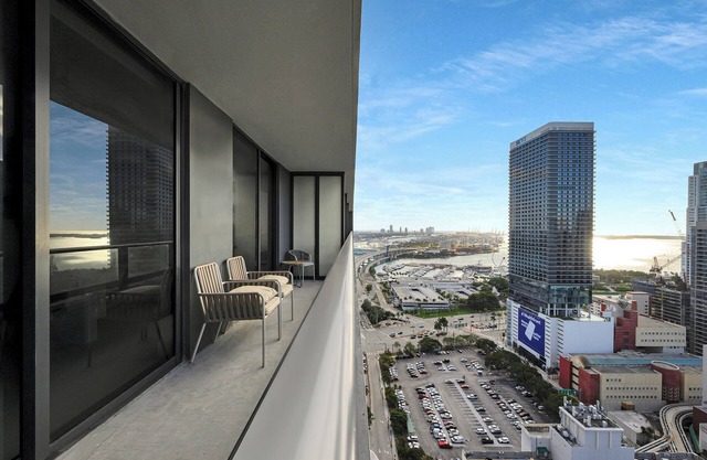 Downtown Vibes - 1B Across from Kaseya Center