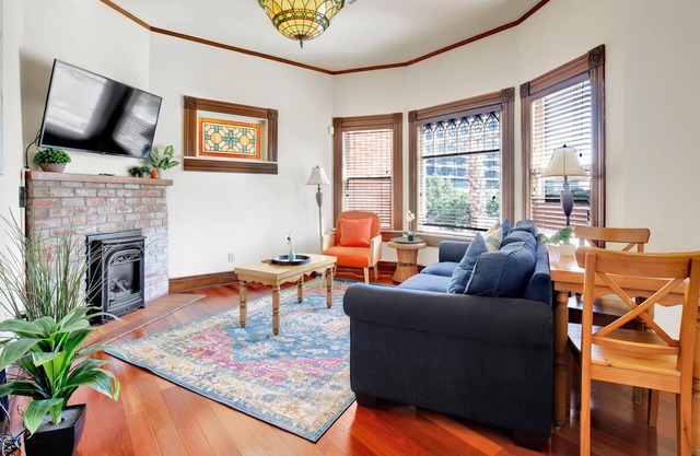 Downtown Victorian 2 Bedroom with Balcony! #220