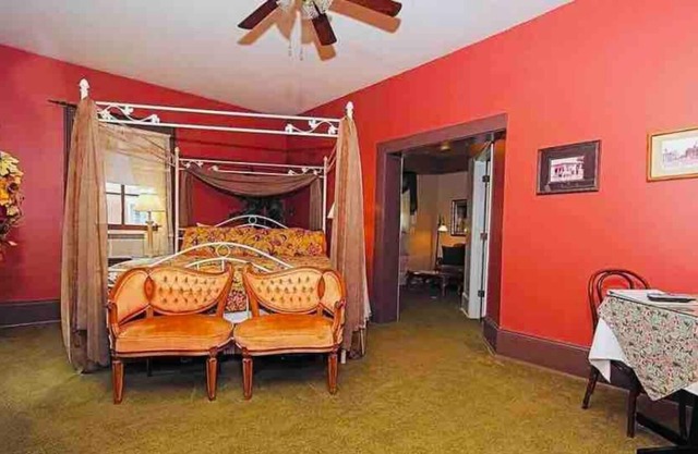 Dr. Hertich House is located in the heart of historic Ste. Genevieve, Missouri.