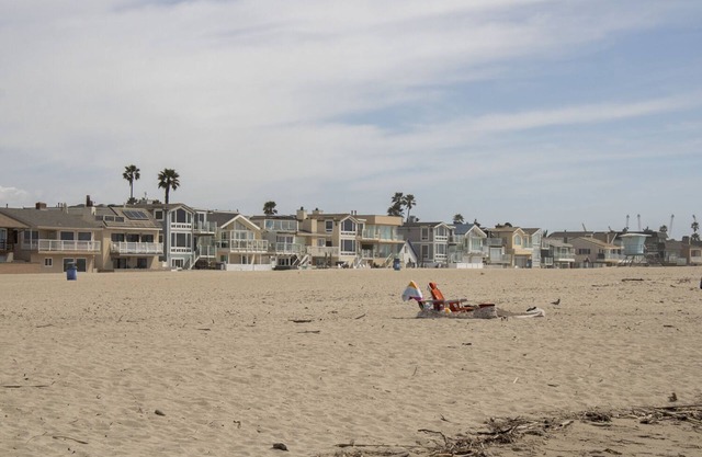 Dragan's Cove a Charming beach haven nestled on the stunning shores of Silvestrand Beach