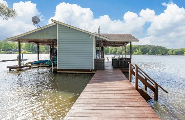 Dragonfly Cottage at Lake Gaston