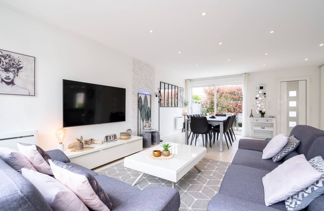 Dream Factory By Plaza-Ferienhaus-Familie-Ensuite-Gartenblick