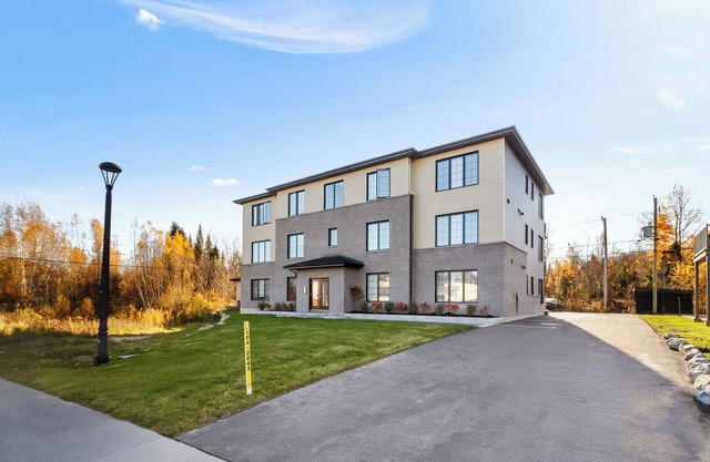 Dream Home Retreat - Condo in Mirabel