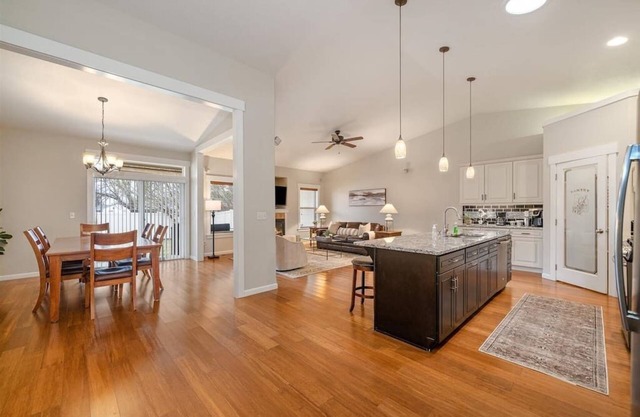 Dream Rental |Stocked Kitchen |Gas Fireplace | BBQ