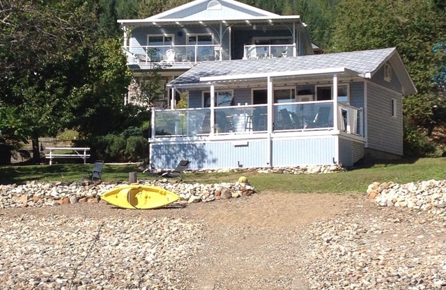 Vacaciones de ensueño en el lago, para familias. Justo en la playa.