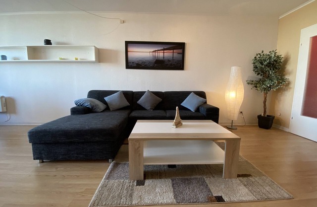 „Traumurlaub an der Kieler Förde: Moderne Ferienwohnung mit Meerblick!“
