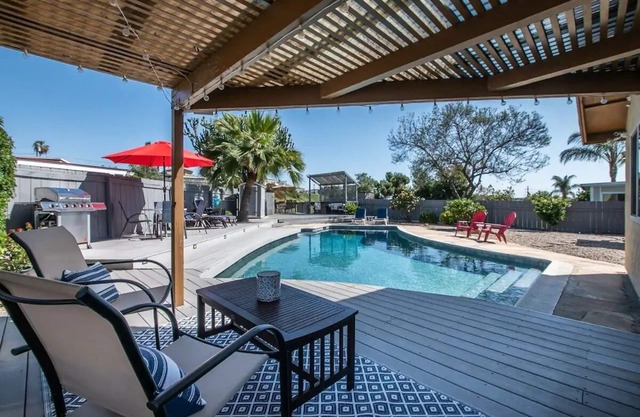 Dream Vacation! Sunny 3 Bedroom