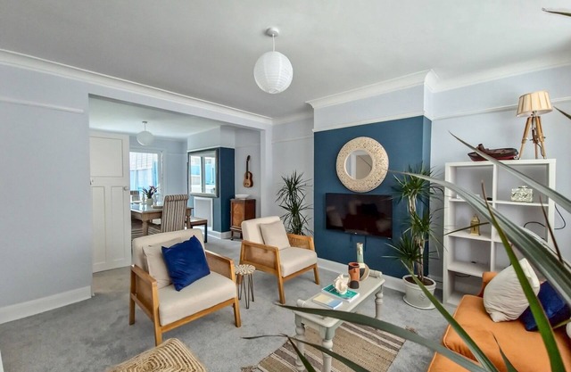 Dreamland Beach Oasis - Central | Pass The Keys