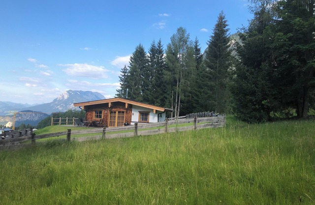 Traumhafte Berghütte mit großem Garten
