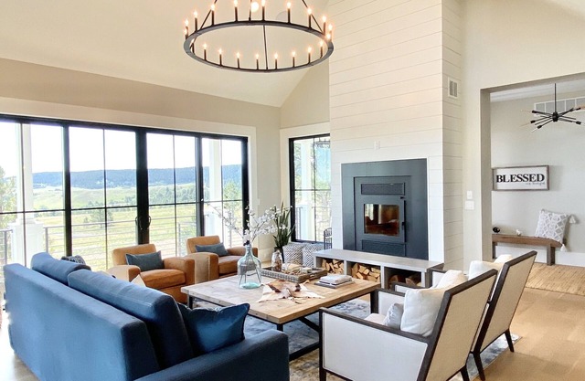 Dreamy Mountain Escape