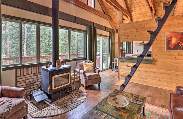 Dreamy St Mary’s Cabin: Steps to a Private Lake!