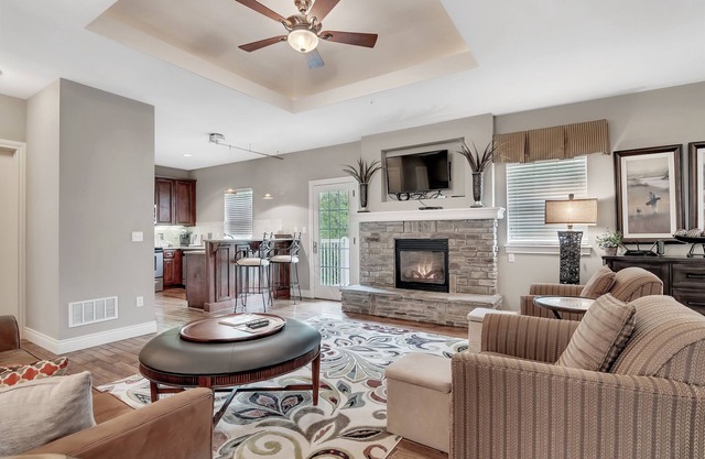Dreamy Villa Located Close to the Branson RecPlex!! Come and Stay and Play!!