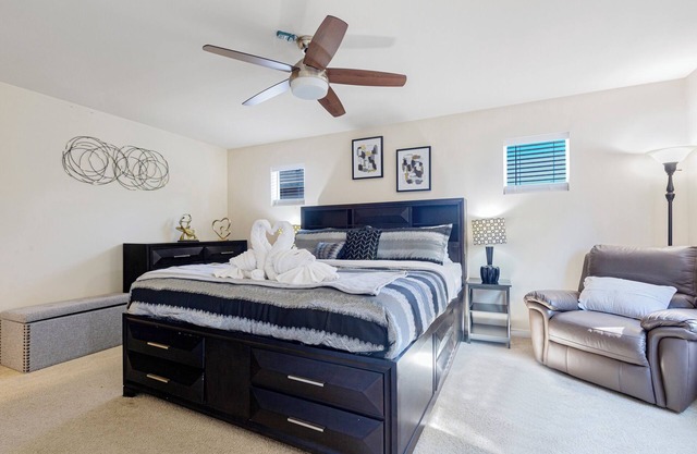 DREAMZ VILLA: Spacious and cozy House