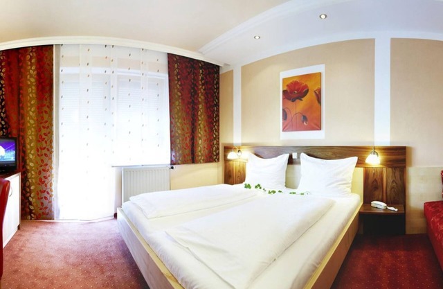 Dreibettzimmer, Dusche oder Bad, WC, Standard - Dreilandhof