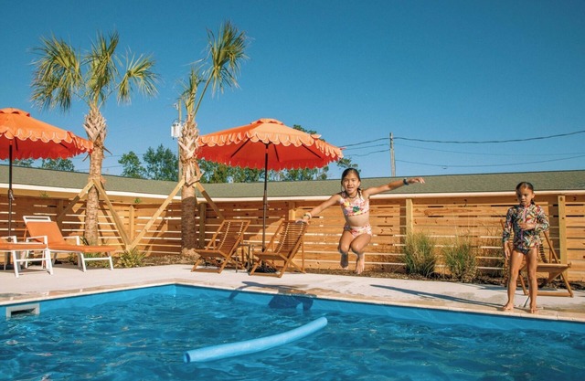 Driftwood Motel