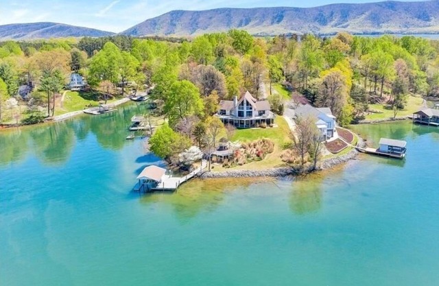 DROP ANCHOR at Ancora Point! Hot Tub & Sunset Views!