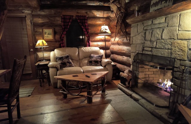 Drummond Island Hotel & Vacation Homes - Hermitage Cottage