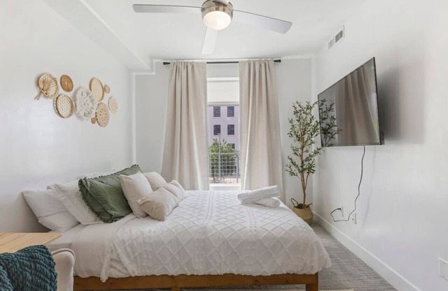 DT SLC | Gym | Parking | Fire Pit | Walk Score 90