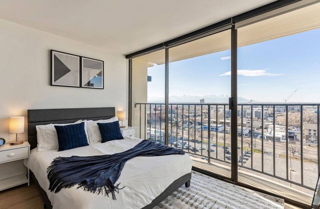 DT Studio | Gym | Pool Table | 11th Floor |Parking