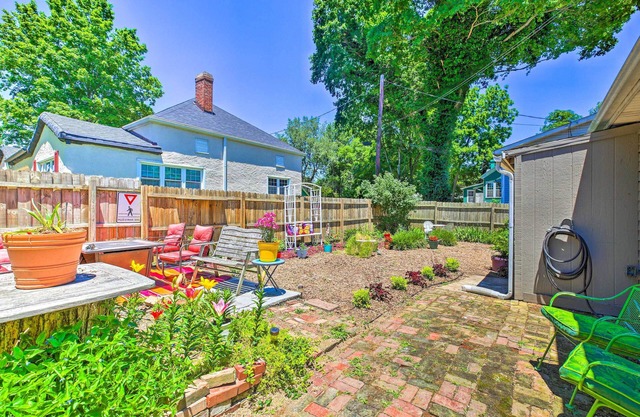 Dtwn Elizabethtown Home w/ Fire Pit & Gas Grill!
