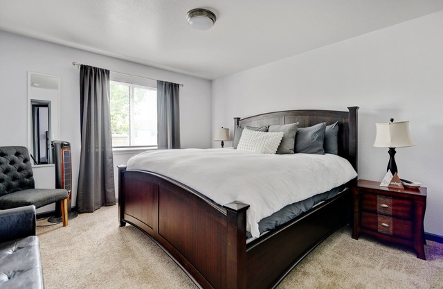 Dual King Suites, 2 Kitchen/Living Spaces & Game Room ~ A Gem on Turquoise St