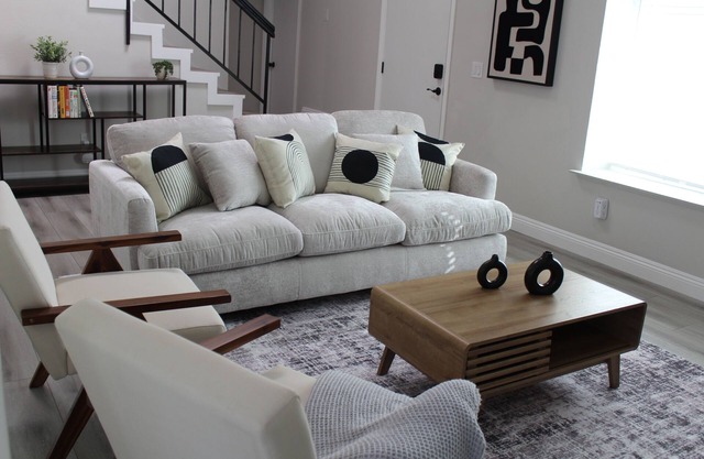 Dual Master Rooms - Perfect for Groups & Privacy - Family-friendly - Fire Pit