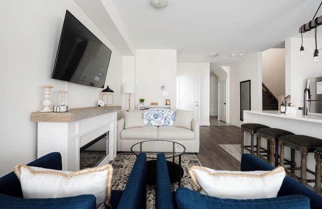 Dufferin Retreat - Centrally Located, close to Parks, Trails and Local Shops