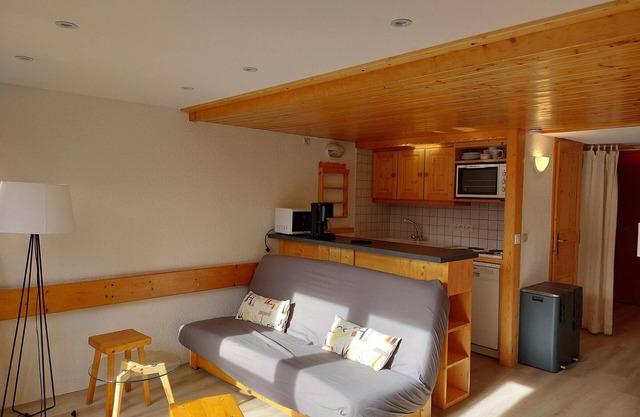 Duplex 4 pièces pour 10 pers, Alpes, ski-in/ski-out, balcon sud-ouest, proche commodités et ESF