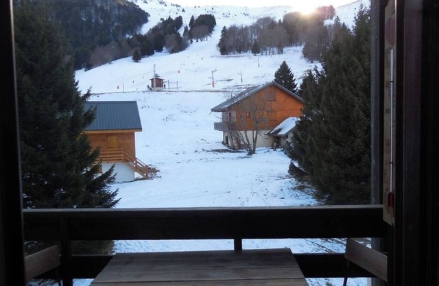 Appartement 'Duplex Station Alpe Du Grand Serre' mit Bergblick, privater Terrasse und WLAN