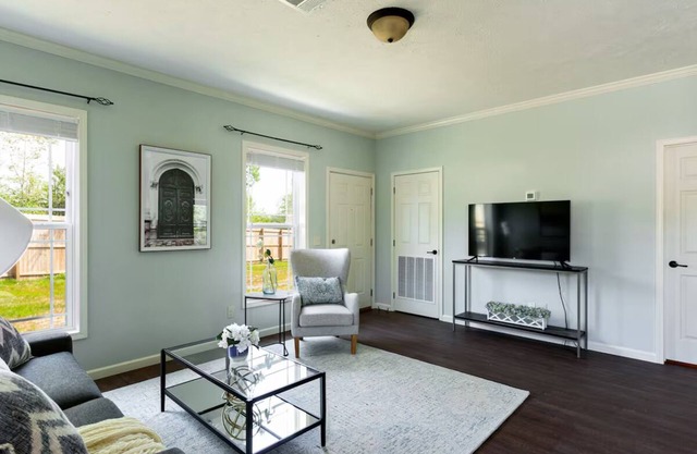 Duplex Retreat for 2 Near Madison