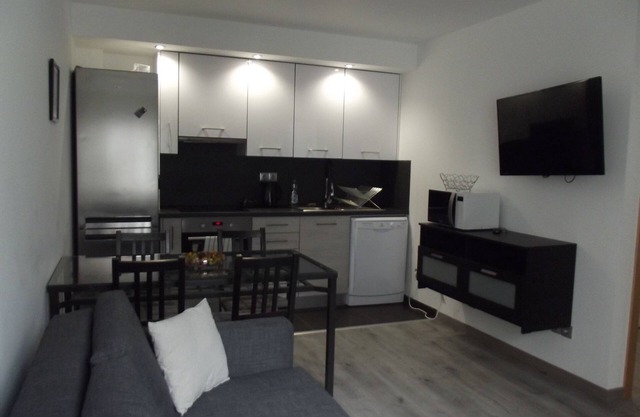 DUPLEX T3 R + 1 WOHNUNG, 6 SCHLAFWOHNUNGEN
