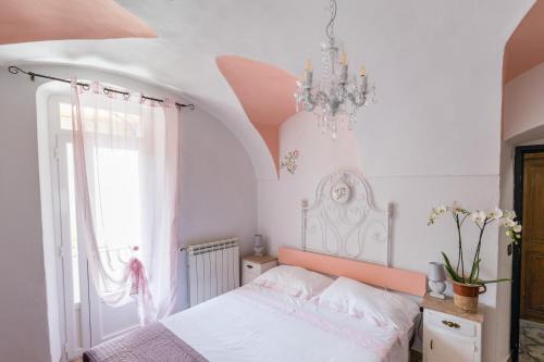 DUSSAIGA - Camera Delle Rose