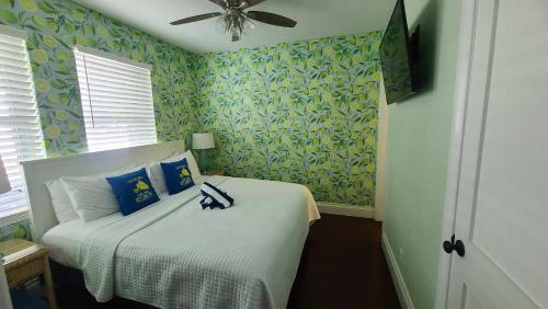 Duval Street Suite with pool