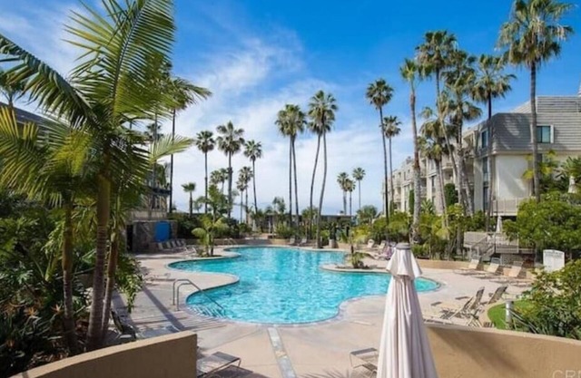 E-104 Lovely, 1 bedroom Condo, Ocean & Pool View-