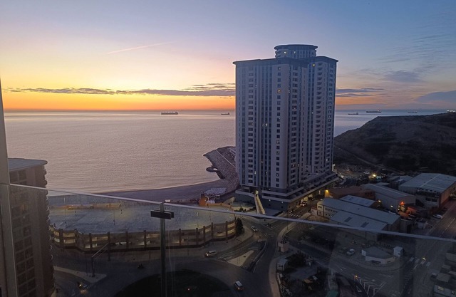 E1 Spacious Studios, Sea and Beach Views, HIgh Floor