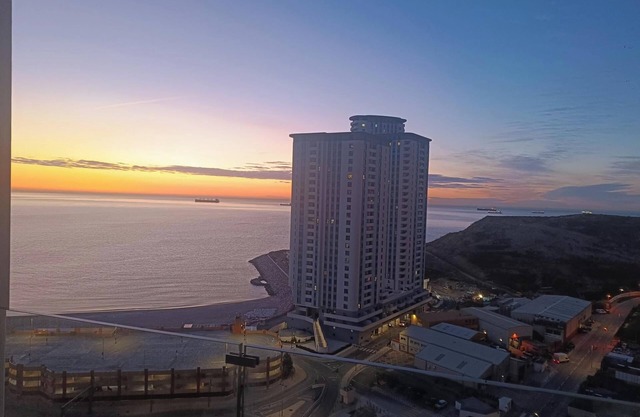 E1 Lovely High Floor, Spacious Studios, Sea and Beach Views