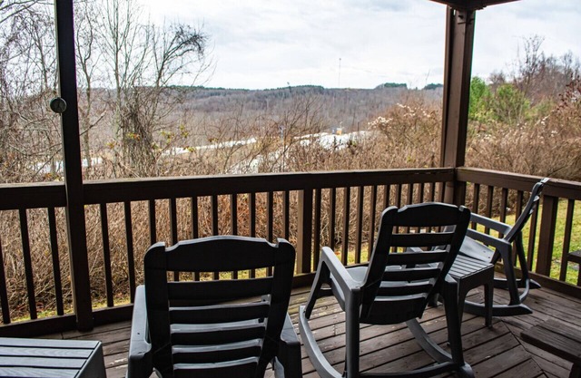 Winterplace Ski Resort - 3BR / 2BA Eigentumswohnung - Ski In Ski Out - Erster Stock !!!