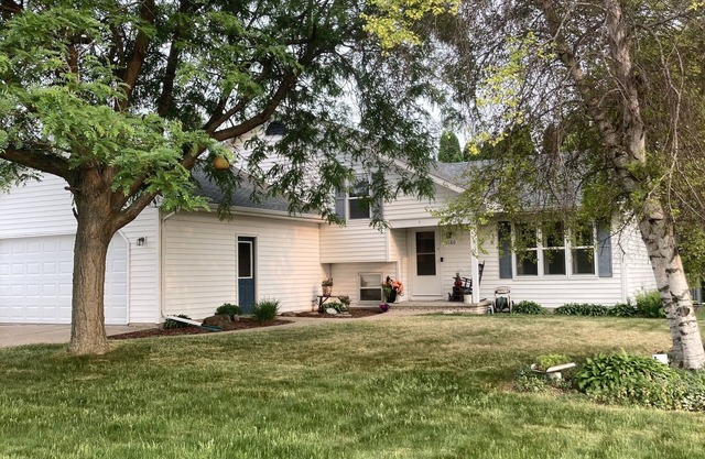 EAA 4 Bedroom House Rental - 15 minutes from EAA, Oshkosh, WI