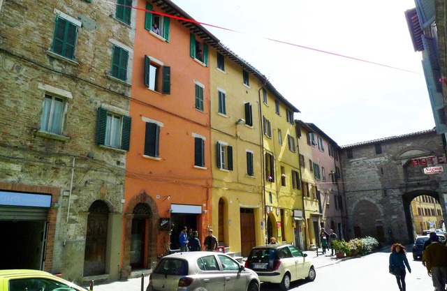 Jedes Fenster ist ein Gemälde im Herzen von Perugia.
