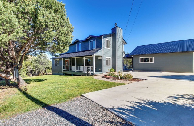 Eagar Vacation Rental Home w/ Spacious Deck!